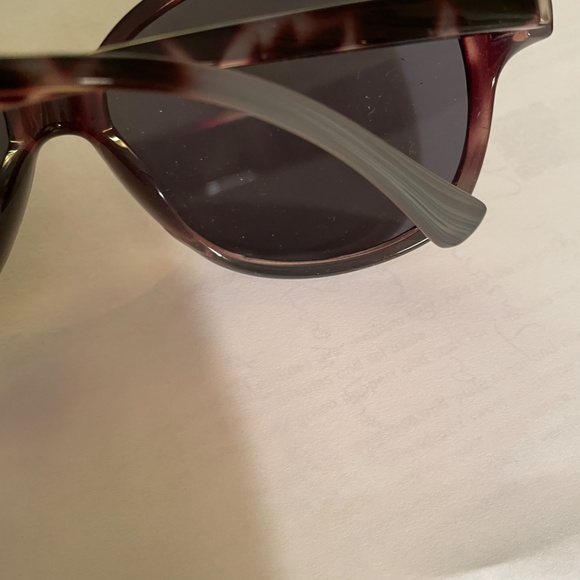 NWOT Gray Sunglasses with two tone Trims, big round cat\'s eyes, only 0.85 oz main image 5